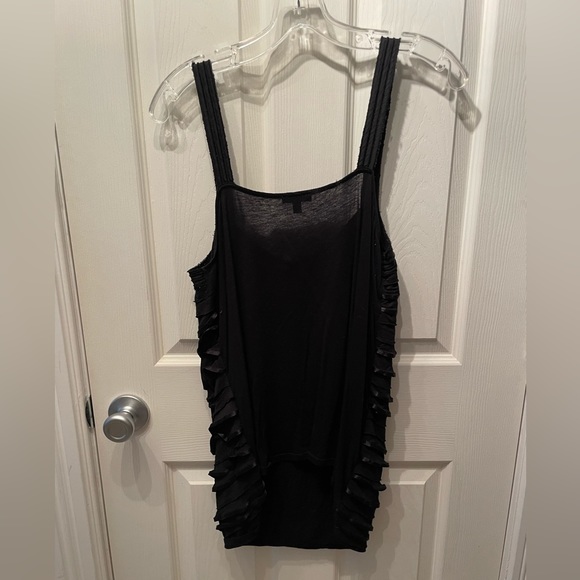 Express Ruffle Tank - Picture 2 of 5